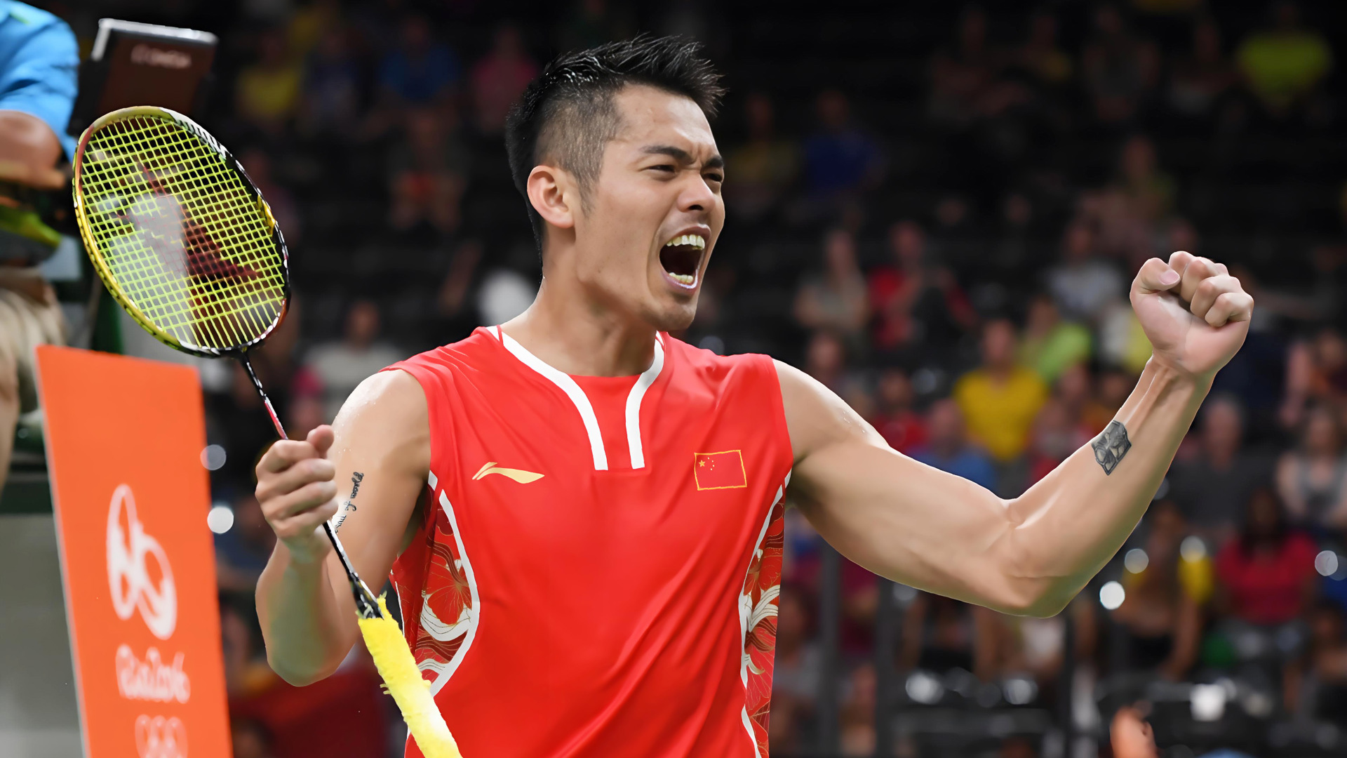 判桌上做出 判桌上做出